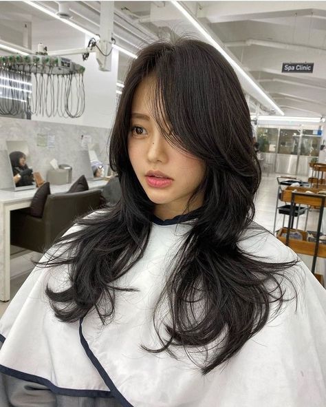 Korean Long Hair, Extension Hair, Hairstyles For Layered Hair, Haircuts For Medium Hair, Haircuts Straight Hair, Long Layered Hair, Hair Collection, Haircuts For Long Hair, Hair Inspiration Color