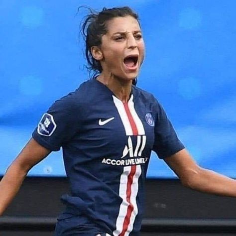 ✨She is Nadia Nadim. She was born in... - Christian Rondow David Attenborough, Leeds United, American History, Denmark, The Back, The Incredibles, Leeds United Fc