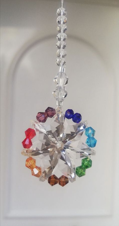 Crystal Suncatcher 7 Chakras Mandala, by Maggie Chakra Suncatcher, Car Suncatcher, Crystal Suncatchers Diy, Suncatcher Diy, Crystal Suncatcher, Crystal Suncatchers, 7 Chakras, Craft Time, Wire Art