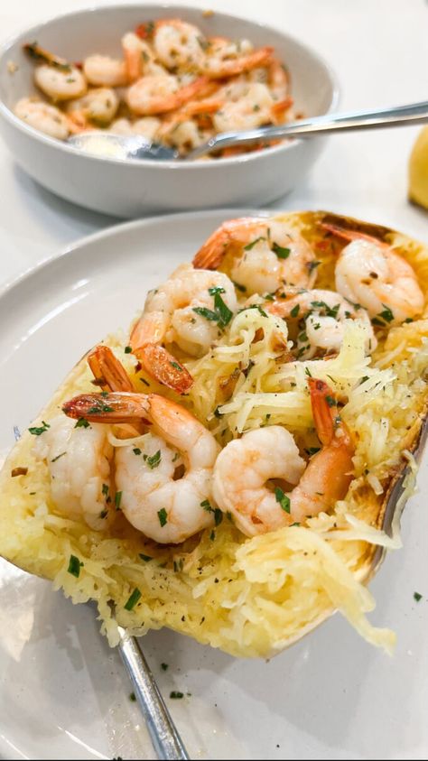 Vodka Spaghetti, Pasta Shrimp Recipes, Shrimp Scampi Spaghetti, Shrimp Spaghetti Squash, Spaghetti Squash Shrimp Scampi, Weight Watchers Recipes With Points, Spaghetti Squash Shrimp, Weight Watchers Pasta, Spaghetti Squash Boat