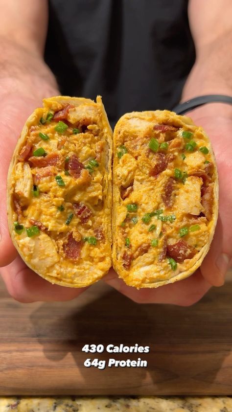 Nikita Fair | Chicken Bacon Ranch Burritos 🌯 Total Macros: - 430 Calories - 64g Protein - 11g Carbs - 11g Fat Ingredients: - 1 Cup Cottage Cheese (0% … | Instagram Nikita Fair, Low Calorie Tortilla, Parmesan Chicken Tenders, Easy Clean Eating Recipes, High Protein Low Carb Recipes, Burritos Recipe, Easy Clean Eating, Garlic Parmesan Chicken, Chicken Bacon Ranch