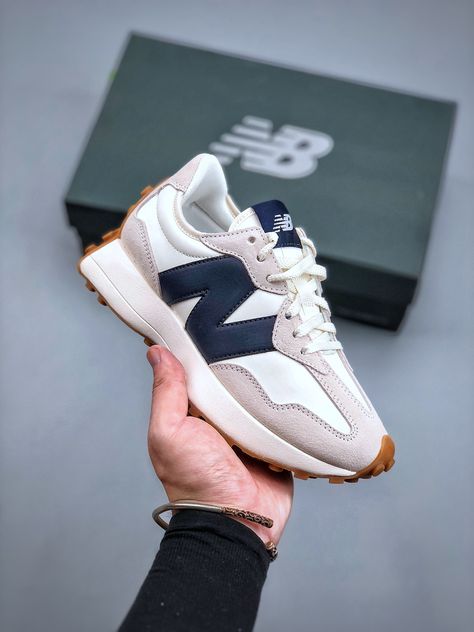 New Balance Sneakers Outfit Casual, Bew Balance Shoes, Nb Shoes Women Outfit, New Balance Cloud, New Balance Shoes Women's Outfit, New Balance Shoes Outfit, New Balance Shoes For Women, Nb 327, Best Sandals For Men