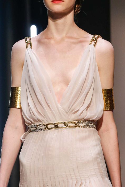 2015 Couture, Couture Details, Loki Laufeyson, Greek Fashion, Vestidos Vintage, Greek Goddess, Fantasy Fashion, Ancient Greece, Fall 2015