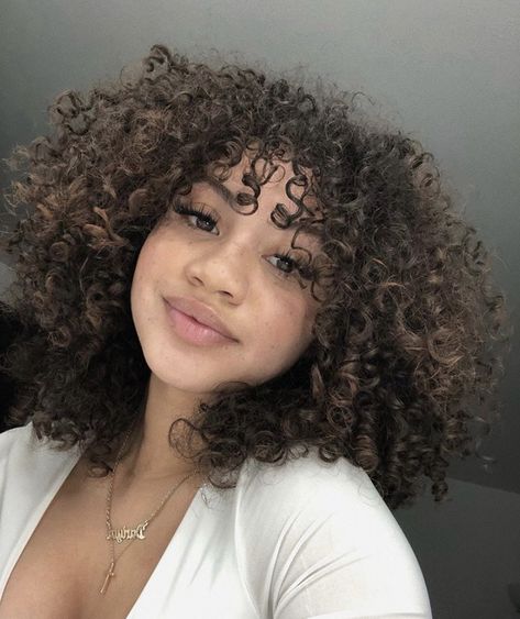 Just Danyal, Beautiful Curly Hair, Curly Hair Women, Curly Hair Inspiration, Curly Girl Hairstyles, Curly Hair Tips, Baddie Hairstyles, Curly Hair Cuts, Short Curly Hair