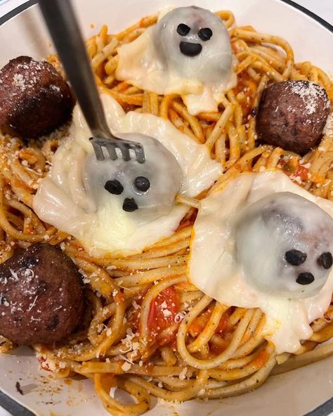 Gourmet Texas Pasta on Instagram: "BOO.👻 . . . #gourmet #texas #pasta #halloween #happyhalloween #linguine #spaghettiandmeatballs #vegetarian #garlic #spooky #spookyseason #pastagram #foodstagram #eeeeeats #lol" Spooky Pasta, Eyeball Spaghetti, Spaghetti And Eyeballs, Halloween Spaghetti And Meatballs, Halloween Themed Pasta, Spooky Spaghetti, Spooky Spaghetti And Meatballs, Halloween Pasta, Spooky Eyes