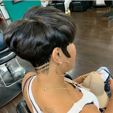 Layered Pixie Cut, Short Haircuts For Black Women, Black Hair Short Cuts, Short Ponytail, Haircuts For Black Women, Short Hair Black, Short Hair Pixie Cuts, Short Sassy Hair, Sassy Hair