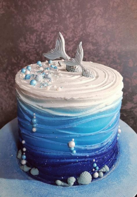 Ocean Bday Cake, 5 Inch Cake Designs, Whale Shark Birthday Cake, Jellyfish Birthday Cake, Water Themed Cake, Coastal Birthday Cake, Underwater Theme Cake, Ocean Wave Cake, Ocean Cake Ideas