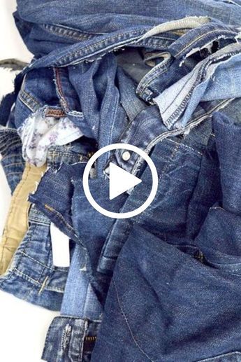 Easy sewing tutorial on how to make mini zipper pouch with an old denim Jean Crafts Ideas, Diy Old Jeans, Mini Zipper Pouch, Amazing Craft Ideas, Tote Bag Tutorial, Jean Crafts, Denim Ideas, Jean Pockets, Denim Tote Bags