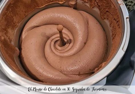 Die Schokoladenmousse in 30 Sekunden mit dem Thermomix - Rezepte für Thermomix Almond Torte, Dessert Thermomix, Thermomix Baking, Ketogenic Desserts, Chocolate Mousse Recipe, Thermomix Desserts, Mousse Recipes, Recipe 30, Dessert Ingredients