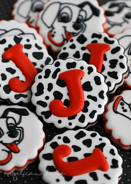 Decorated Birthday Cookies, 101 Dalmations Party, Dalmatian Party, Cookies Decorated With Royal Icing, Custom Sugar Cookies, Disney Cookies, Kids Themed Birthday Parties, Fun Party Themes, Royal Icing Decorations