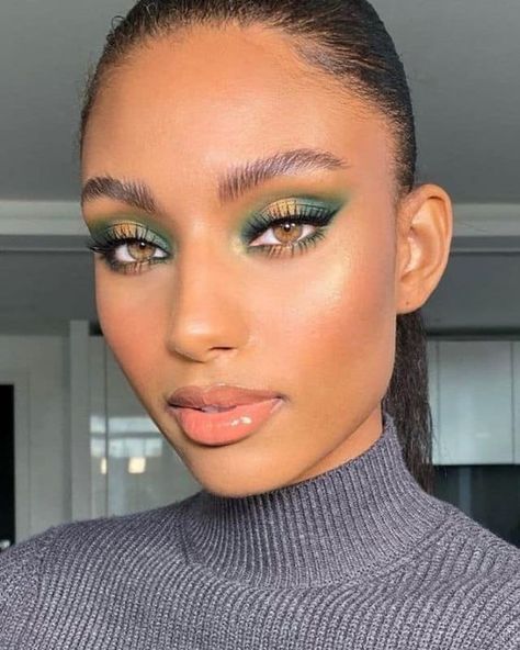 Sydney Harper, Green Eyeshadow Look, Party Eye Makeup, Halo Eyeshadow, Mekap Mata, Smink Inspiration, Green Makeup, Colorful Eye Makeup, Green Eyeshadow