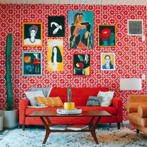 Best Living Room Design, Red Living, Red Couch, Condo Decorating, Living Room Red, Colourful Living Room, Design Salon, Eclectic Living Room, Red Sofa