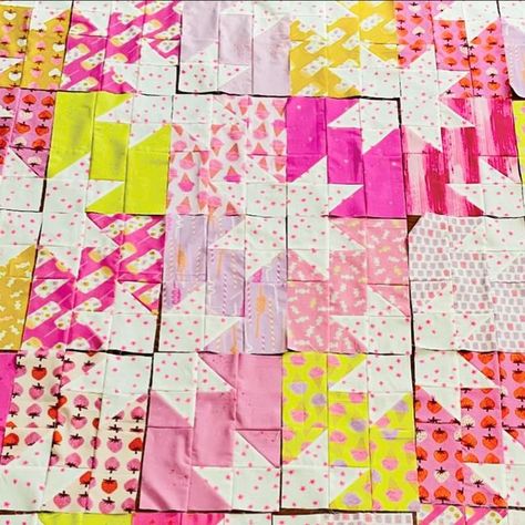 Jenna Baxter Heather on Instagram: "I finished piecing my Sugar Cone #starpopquilt 🥰😍✨ I supplemented the Sugar Cone prints with some Strawberry & Friends, Starry, Spark, Birthday, and Speckled! This quilt is just so so so much fun and is giving Barbie meets 50s ice cream parlor vibes. I used so many of my favorite Ruby Star Society fabrics!   Please excuse the hardwood floor peeking through! Surprisingly this did take me a bit longer than usual to piece because there are so many blocks 🤩😮‍💨 Now on to quilt top assembly! 💝🎀🍦🍧🍬🍭  #rubystarsocietyfabric #starpopquilt by @quiltylove #sugarconefabric #modernquilter #starryfabric" Ice Cream Quilt Block, Fun Quilt Blocks, 50s Ice Cream Parlor, Ruby Star Society Quilt, Patchwork Inspiration, Heather Ross, Ruby Star Society, Quilt Sewing Patterns, Halloween Quilts