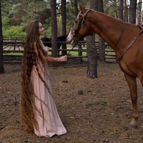 Summer Cowgirl, Hairstyles Theme, Extremely Long Hair, Long Healthy Hair, Rapunzel Hair, Long Hair Pictures, Really Long Hair, Cowgirl Aesthetic, Fantasy Hair