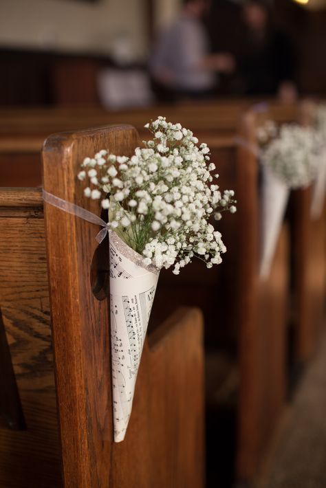 Beautifully crafted vintage cones with "German" glitter and baby's breath, made by the bride's mother, Holly make for just the right touch to this rustic chapel pew. Christmas Pew Decorations, Pew Decorations Wedding, Church Pew Wedding, Wedding Chapel Decorations, Rustic Chapel, Wedding Flower Arrangements Church, Church Pew Decorations, Church Aisle Decorations, Diy Reception