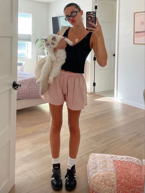 Brandy Melville Aesthetic, Brown Eyed Girls, School Collection, Fit Inspo, Spring Summer Outfits, Girly Girl, Fitness Inspo, Spring Summer Fashion, Capsule Wardrobe