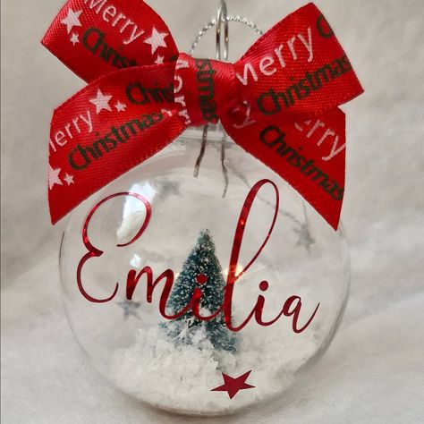 🎄✨ Add a special touch to your tree this Christmas with a Personalized Christmas Bauble! 🎅🎁 Make this holiday season even more memorable by customizing your bauble with a name or date. Whether it's for yourself, a loved one or as a unique gift, our handcrafted baubles will sparkle with your personal touch! 🎨🎀 Order yours now and create a lasting keepsake! For more info or to place an order, feel free to message me! 📩🎄 #ChristmasBauble #PersonalizedGifts #HolidayDecor #ChristmasTreeDecor #C... Holiday Baubles, Xmas Eve Boxes, Personalised Christmas Baubles, Clear Ornaments, Painted Ornaments, Acrylic Sign, Personalized Ornaments, Christmas Baubles, First Christmas