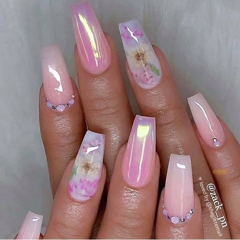 Yeonjun No Makeup, Spring Vacation Nails, Milk Bath Nails, Bath Nails, Nail Ideas Simple, Spring Nail Ideas, Fun Summer Nails, Simple Spring Nails, Nails Fun