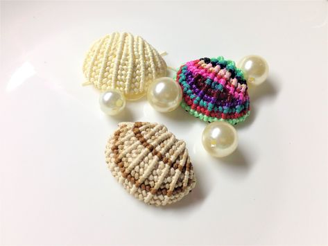 Macrame Shell Keychain, Macrame Shell Tutorial, Oyster Crochet, Macrame Shell, Shell With Pearl, Bubble Diy, How To Make Bubbles, Coquille St Jacques, Knot Tutorial