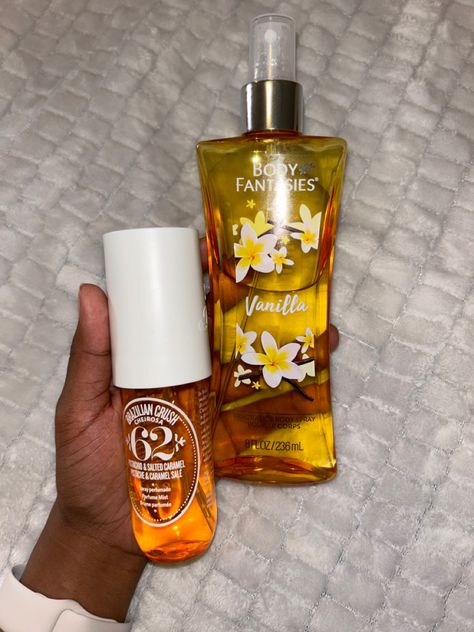 Sol de janeiro 62 and vanilla combo 62 Perfume Aesthetic, Sent Combos Vanilla, Vanilla Scent Combo, Vanilla Combo, Hygiene Essentials, Scent Combos, Perfume Organization, Black Skin Care, Fragrances Perfume Woman