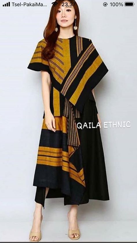 Lurik Dress, Stripped Outfit, Tenun Lurik, Mode Batik, Zero Waste Fashion, Korean Casual Outfits, African Inspired Fashion, Batik Dress, Long Midi Dress