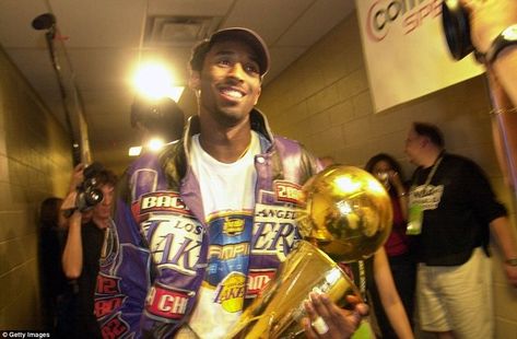 Kobe 2001 Championship, Young Kobe Bryant, Kobe Vanessa, Kobe And Gigi, Widget Pictures, Kobe Bryant 8, Karl Malone, Kobe Bryant 24, Kobe Bryant Pictures