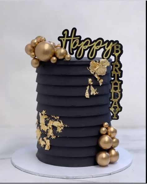 Black And Gold Buttercream Cake, Black And Gold Cake Birthday For Women, Black And Gold Birthday Cake, Fancy Birthday Cakes, Drink Cake, Black And Gold Birthday, Black And Gold Cake, Purple Cakes Birthday, Minnie Mouse Birthday Cakes