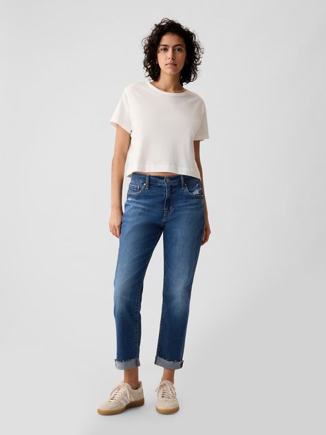 Fit: Easy from hip to thigh with a slightly tapered, ankle-grazing leg.  Fabric: 99% Cotton, 1% Stretch.  Stretch: Low Stretch Jeans.  Our most comfortable authentic denim.  Holds you in at the hips & waist but feels easy everywhere else.  Rise: Mid Rise Jeans. ​ Look: A distressed five-pocket jean in a medium wash.  Details: Zip fly & five-pocket styling.  Responsibly Made: This pair of jeans is part of our water-saving Washwell program.  Compared to conventional wash methods, Washwell has save Petite Jeans For Women, Jeans Petite Women, Mid Rise Jeans Outfit, Jeans For Big Thighs, Mid Rise Straight Jeans, Toddler Jeans, Jeans Look, Ankle Length Jeans, Girlfriend Jeans