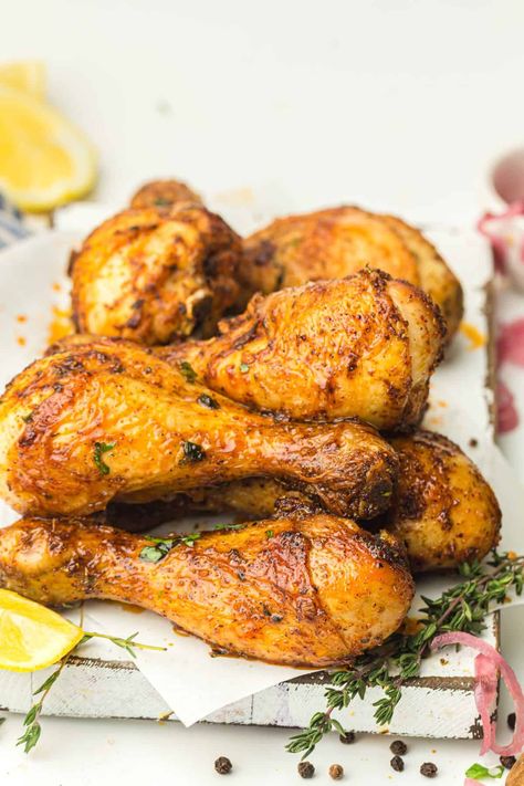 How to Cook Chicken Legs in an Air Fryer (Drumsticks Recipe) Air Fryer Drumsticks, Easy Baked Chicken Thighs, Smoked Burgers, Drumsticks Recipe, Oven Baked Chicken Thighs, Chicken Rub, Chicken Leg Recipes, Dry Rub Recipes, Easy Tasty Recipes