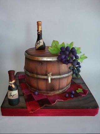 Wine bars and grape - cake by Milica - CakesDecor Wine Bottle Cake, Ideas For Cupcakes, Alcohol Cake, Barrel Cake, Unique Cakes Designs, Whiskey Cake, Wine Cake, Bottle Cake, Realistic Cakes