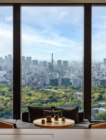 Aman Tokyo Gallery - Luxury Accommodation in Japan - Aman Aman Tokyo, Urban Hotels, Luxury Resort Hotels, Japanese Minimalism, Overwater Bungalows, Tokyo Hotels, Luxury Accommodation, Ceiling Windows, City Break