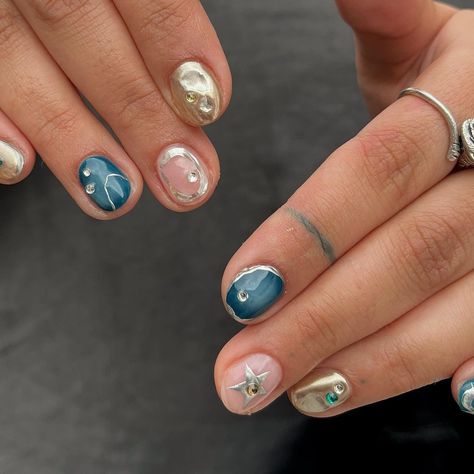 Nail Design For Small Nails, Short Blue Manicure, Jewel Tone Nail Art, Short Space Nails, Easy Gel Nails Ideas, Short Nail Designs Silver, Short Nail Designs Fall 2024, Cancerian Nails, Whimsical Nails Short