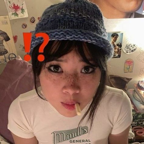 Beabadoobee Style, Kenma Kozume, Foto Ideas Instagram, Fav Celebs, My Favorite Music, Mood Pics, Pretty Woman, Music Artists, A Girl