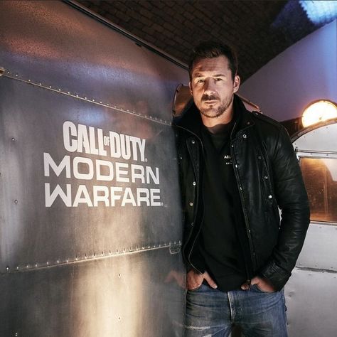 Barry Sloane, Call Of Duty World, Call Off Duty, Hot Dads, Call Of Duty Ghosts, Army Men, Masked Man, I John, Father Figure