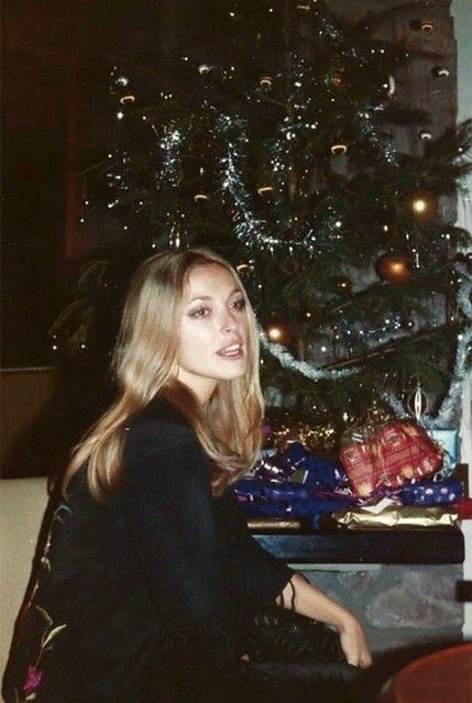 Sharon Tate at Christmas 1968 | Lily Laurent | Flickr Sherilyn Fenn, Daphne Blake, Christmas Shoot, This Is Your Life, Sharon Tate, Heath Ledger, Christmas Feeling, Irina Shayk, Natalie Portman