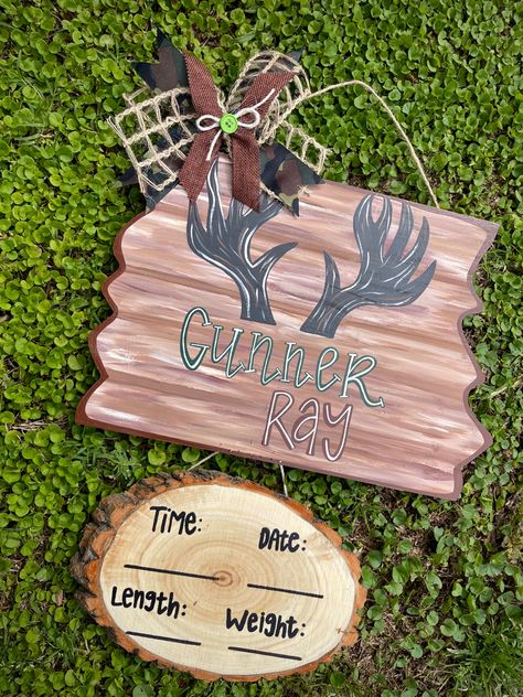 Deer Hospital Door Hanger, Baby Boy Door Hangers, Baby Boy Door Hanger, Rustic Baby Shower Cake, Boy Door Hanger, Hospital Door Hanger Boy, Hospital Door Signs, Horse Themed Bedrooms, Themed Bedrooms