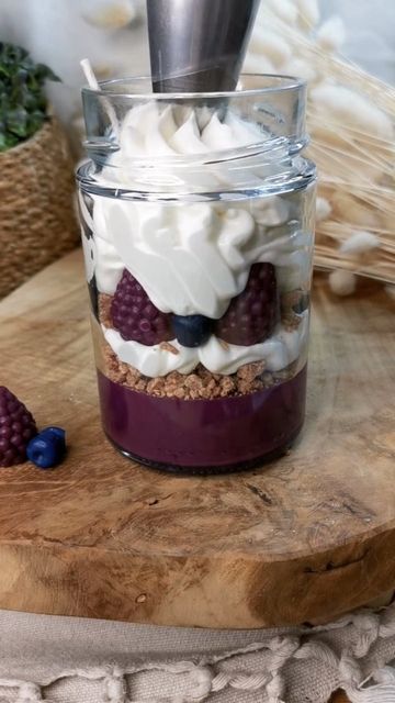 Diy Bougie, Artisan Candles, Happy Birthday Candles, Food Candles, Violet Purple, Unique Candles, Melting Candles, Designer Candles, Candle Making