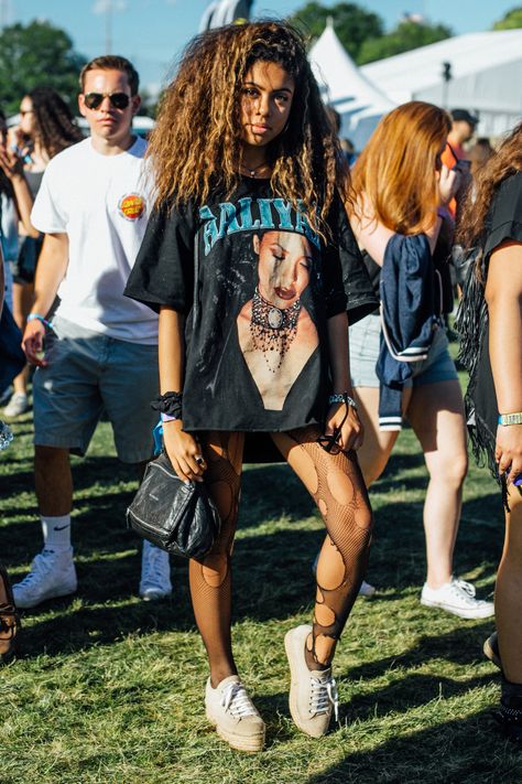 Festival Looks Black Women, Hip Hop Music Festival Outfits, Music Festival Outfits Black Women, Festival Outfits Black Women, Dreamville Festival, Country Music Outfits, House Music Outfits, Country Concert Outfit Winter, Casual Festival Outfit