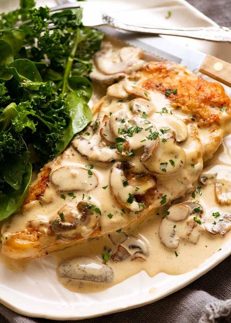 Chicken in Creamy Mushroom sauce on a plate with a side salad, ready to be eaten Quick Chicken Breast Recipes, Crusted Chicken Breast, Quick Chicken Dinner, Mushroom Sauce Recipe, Chicken Shawarma Recipe, Mushroom Cream Sauces, Ground Chicken Recipes, Recipetin Eats, Creamy Mushroom Sauce