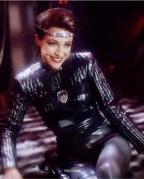 Star Trek Wallpaper Backgrounds, Star Trek Fashion, Sci Fi Outfits, Kira Nerys, Nana Visitor, Mirror Universe, Star Trek Reboot, Star Trek Wallpaper, Start Trek