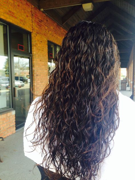 Beach wave perm Braided Perm Beach Waves, Loose Perms, Braid Perm, Permanent Waves Hair, Beach Wave Curls, Perm Ideas, Long Perm, Beach Wave Perm, Loose Perm