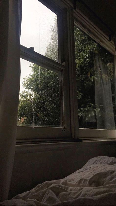 Rainy Day Aesthetic, I Love Rain, Cozy Aesthetic, Window View, Dream Rooms, Nature Aesthetic, Dream Bedroom, Green Aesthetic, My New Room