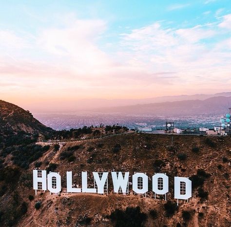 Hollywood Hollywood Boulevard Aesthetic, Hollywood Astethic, Starstruck Aesthetic, Hollywood Sign Aesthetic, Aesthetic Mural, Hollywood Sign Hike, Los Angeles Wallpaper, Los Angeles Aesthetic, Holly Wood