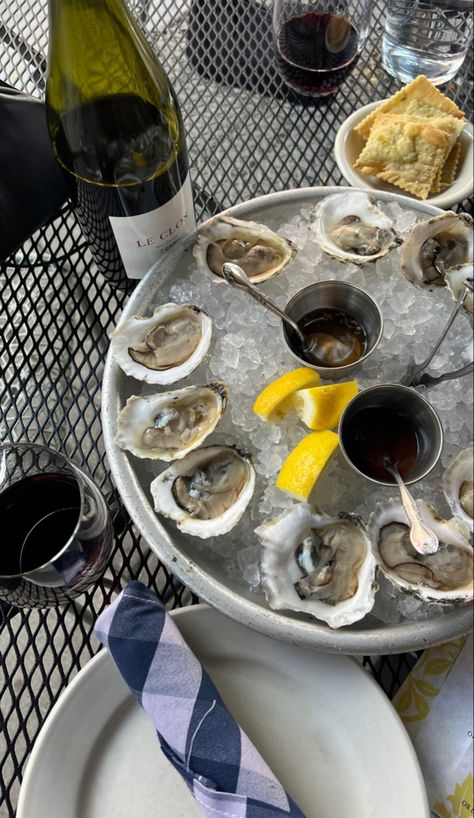 Oyster Bar Aesthetic, Beach Restaurant Design, Bar Pics, Bar Aesthetic, Wedding Dinner Menu, Oyster Recipes, Oyster Bar, Coastal Lifestyle, Wedding Dinner