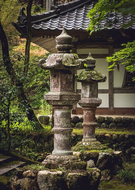 Zen Yard, Japanese Stone Lanterns, Garden Station, Japan Garden, Stone Lantern, Japanese Lanterns, Japanese Temple, Garden Lanterns, Outdoor Speakers