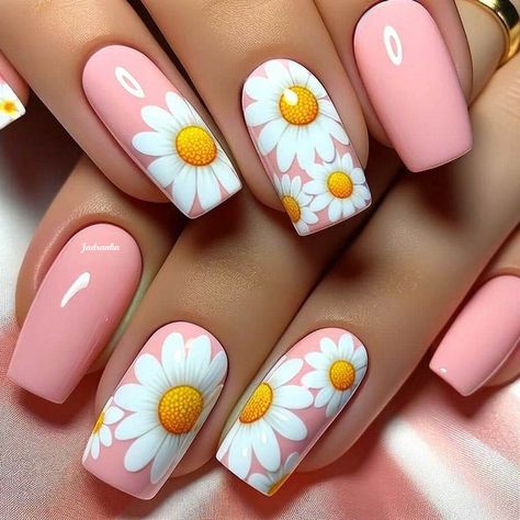 #Jadranka #Nail #PinkLemonade #Daisy 🌼#FashionStyle Nails Margaritas, Glitter Nail Designs, Daisy Acrylic Nails, Daisy Nails, Nail Art Designs Diy, Nail Designs Glitter, Summer Nails Colors, Acrylic Designs, Acrylic Nail Art