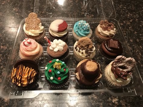 Bulk Cupcake Recipe, Walmart Cupcakes, Packaging Cupcakes Individually, Box Of Cupcakes Aesthetic, Cupcake Variety Pack, Chocolate Desserts Cake, Cupcake Boxes, Variety Pack, Christmas Cupcakes