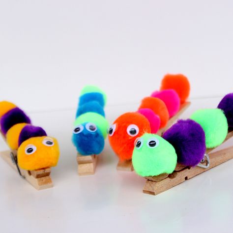 Crafts For Kids To Make At Home - Caterpillar Craft - Cheap DIY Projects and Fun Craft Ideas for Children - Cute Paper Crafts, Fall and Winter Fun, Things For Toddlers, Babies, Boys and Girls #kidscrafts #crafts #kids Clothespin Crafts For Kids, Cheap Art Projects, Caterpillar Craft, Clothespin Crafts, Crafts For Teens To Make, Pom Pom Crafts, Spring Crafts For Kids, Summer Crafts For Kids, Clothes Pin Crafts