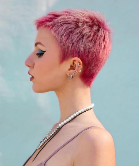 Pixie Haircut Color, Pink Hairstyles, Pink Short Hair, Hairstyles Undercut, Short Punk Hair, Pink Ombre Hair, Really Short Hair, Short Hair Pixie Cuts, Super Short Hair