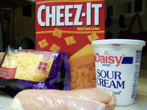 Cheeze It Chicken, Cheese Whisps, Cheez It Recipe, Savory Foods, Chicken Recipies, No Bake Snacks, Menu Plan, Cheese Flavor, Cheez It